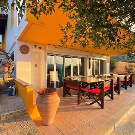 Bed and Breakfast Casa Di Luce à Agia Marina  Extérieur photo