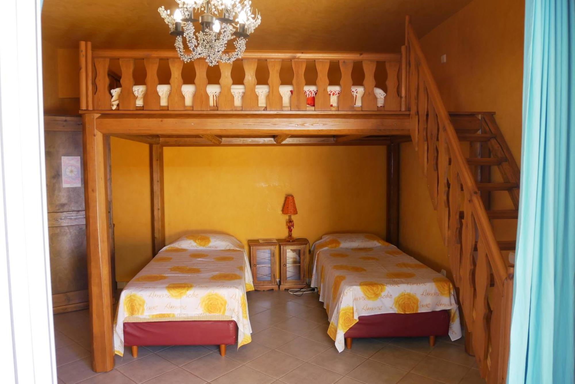 Bed and Breakfast Casa Di Luce à Agia Marina  Extérieur photo