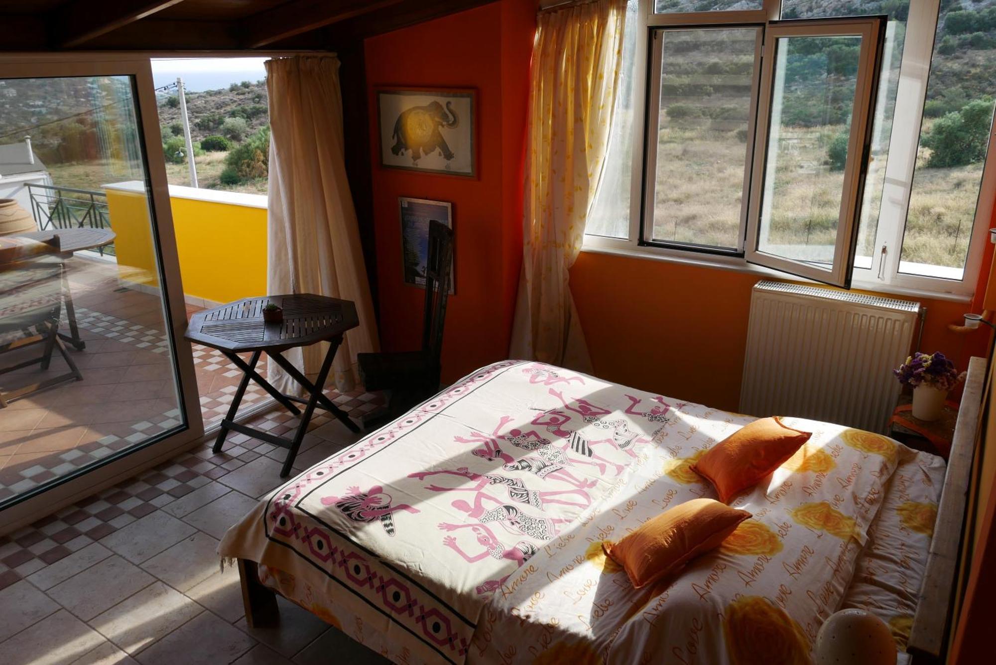 Bed and Breakfast Casa Di Luce à Agia Marina  Extérieur photo